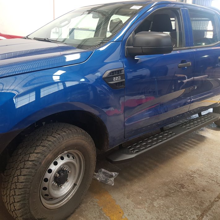 Pisadera universal negra