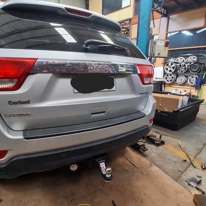 Enganche Jeep Laredo