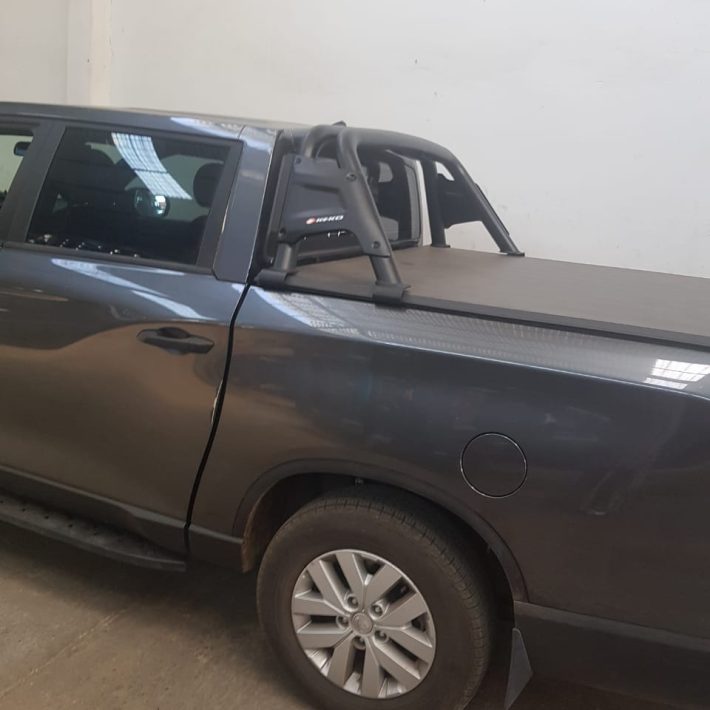 Barra antivuelco negra universal